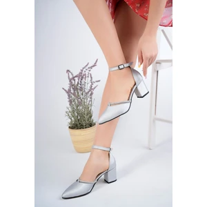 7 Punt Sivri Kalıp Gümüş Saten Stiletto