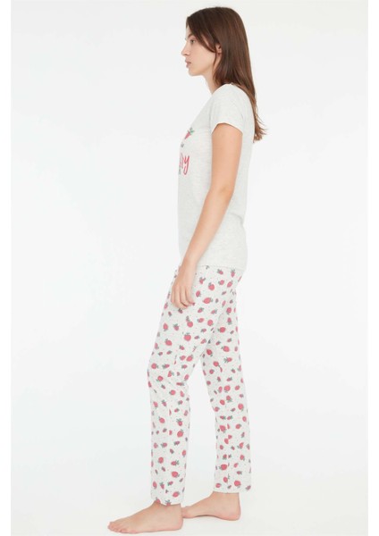 - Kadın Kar Melanj Yuvarlak Yaka Pijama Takımı 3864