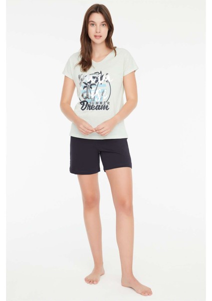 - Kadın Yeşil V-Yaka Şort Takımı 3878