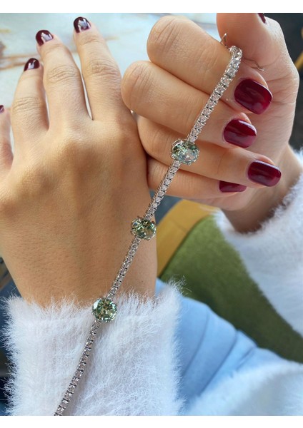 Kadın Gümüş Zirkon Taşlı Bileklik