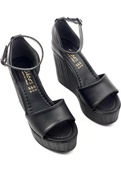 Kadın Verla Siyah Tek Bant Yüksek Dolgu Taban Ayakkabı fırsatları