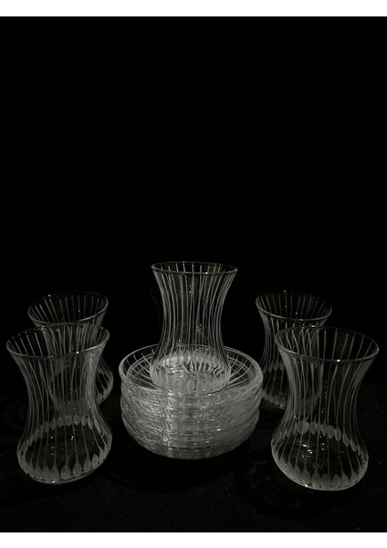 İnce Belli 12 Parça 6 Kişilik Çay Takımı 1 takımda hediyesi var toplam 24 parca fiyatları