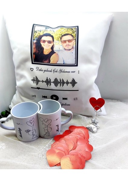 14 Şubat Sevgililer Günü Lik 2 Li Kalp Kupa ve Baskılı Yastık Set