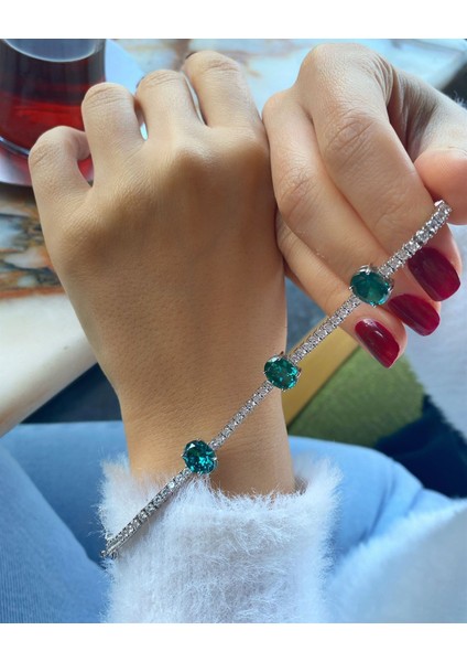 Kadın Gümüş Zirkon Taşlı Bileklik