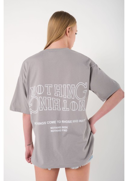 Kadın Ters Düz Nothing Baskılı Oversize T-Shirt