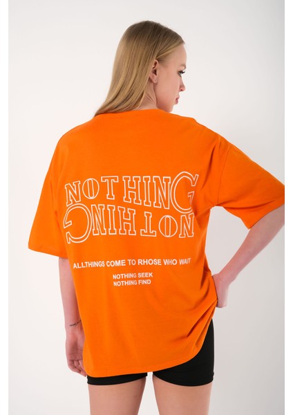 Kadın Ters Düz Nothing Baskılı Oversize T-Shirt