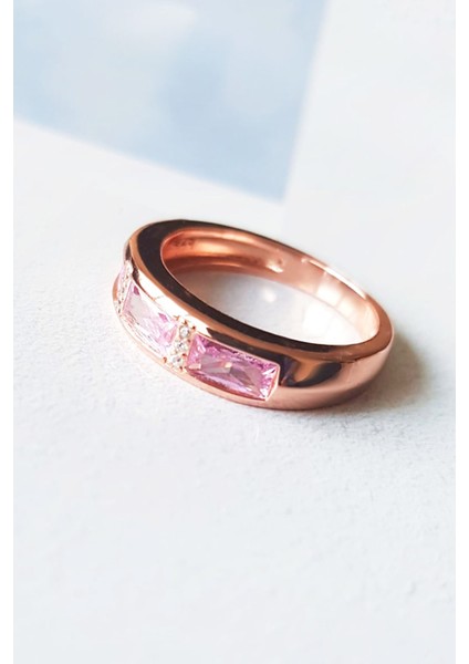 Ithal Pembe Beyaz Zirkon Taş Detaylı Gümüş Yüzük modelleri