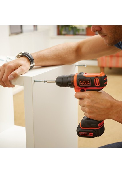 Black & Decker BDCDD12BAFC-QW 10.8V 1.5Ah Li-Ion Şarjlı Matkap Vidalama,Taşıma Çantası,100 Parça Aks. Seti