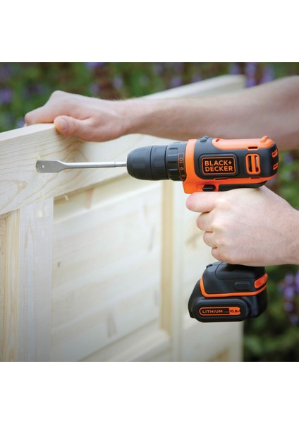 Black & Decker BDCDD12BAFC-QW 10.8V 1.5Ah Li-Ion Şarjlı Matkap Vidalama,Taşıma Çantası,100 Parça Aks. Seti