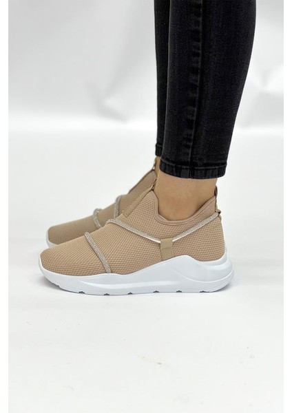 Z6357 Taşlı Fileli Hafif Bej Kadın Sneaker