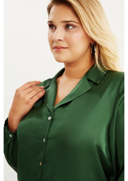 Uzun Kollu Saten Gömlek