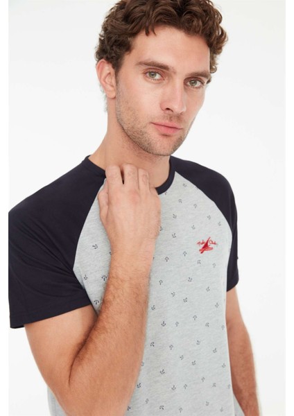 - Erkek Lacivert Yuvarlak Yaka Pijama Takımı indirimleri