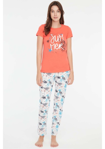 - Kadın Mercan Yuvarlak Yaka Pijama Takımı 3852