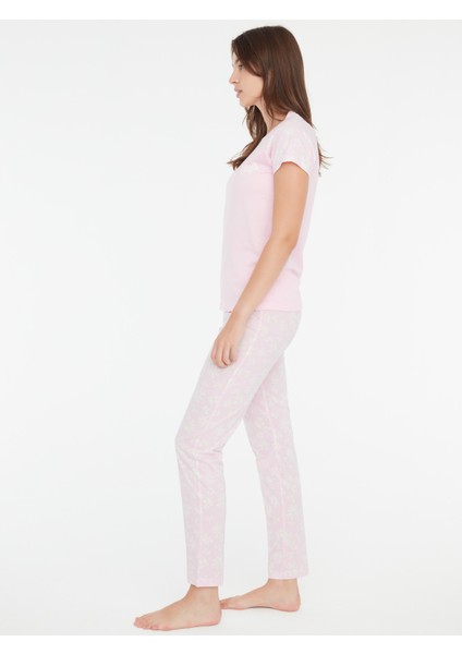 - Kadın Pembe Yuvarlak Yaka Pijama Takımı 3857