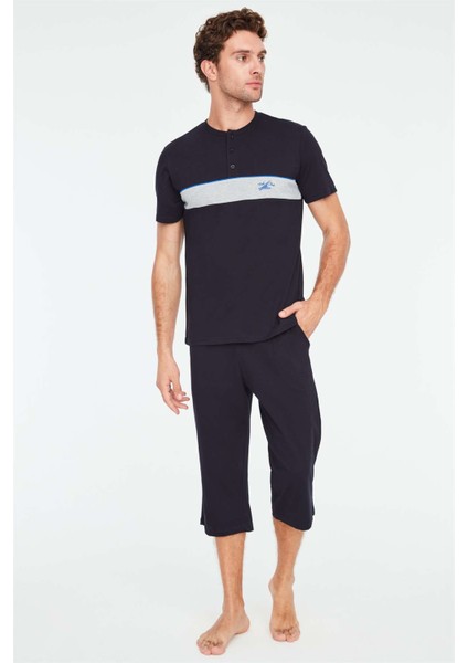 - Erkek Lacivert Kapri Takımı