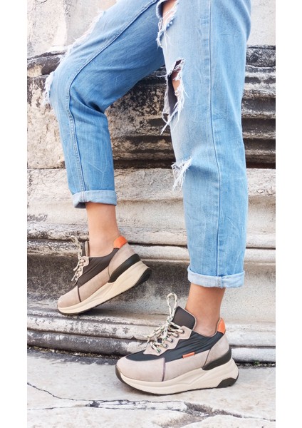 Bej Bağcıklı Süet Deri Düz Taban Kadın Spor Ayakkabı modelleri