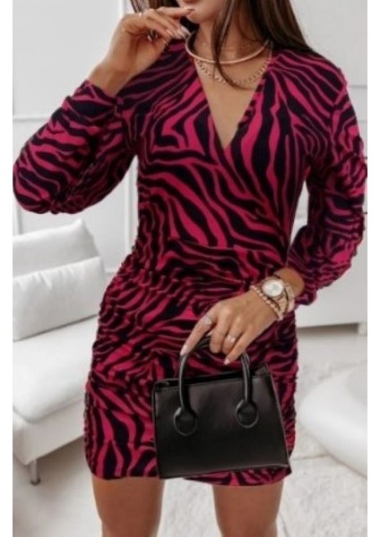 Kadın Uzun Kollu V Yaka Zebra Desen Etek Büzgü Detay Krep Elbise