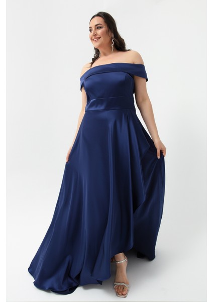 Kadın Lacivert Kayık Yaka Büyük Beden Saten Abiye & Mezuniyet Elbisesi modelleri