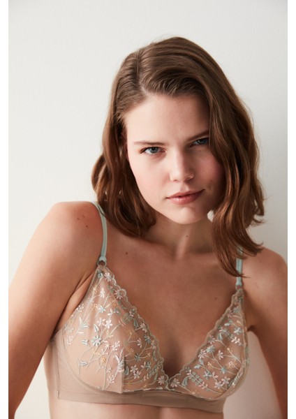 Glam Broderie Sütyen Kadınlar İçin Nefes Alabilir Yapı ve Dikişsiz Rahatlık fiyatları