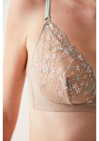 Glam Broderie Sütyen Kadınlar İçin Nefes Alabilir Yapı ve Dikişsiz Rahatlık fırsatları