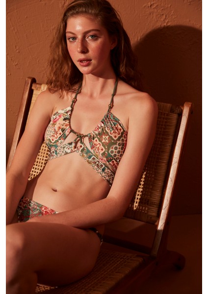 Çok Renkli Paisley Strapless Bikini Üstü