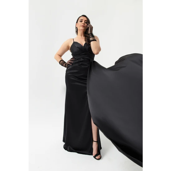 Lafaba Kadın Siyah Büyük Beden Uzun Saten Abiye Elbise & Mezuniyet Elbisesi
