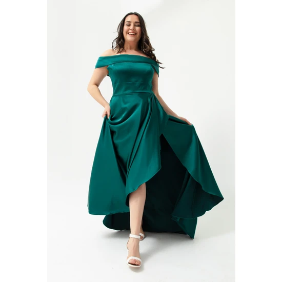 Lafaba Kadın Zümrüt Yeşili Kayık Yaka Büyük Beden Saten Abiye & Mezuniyet Elbisesi