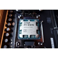 AMD Ryzen 9 7950X 4,5 GHz 64 MB Cache AM5 İşlemci