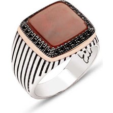 Amberkan Gümüş Akik Taşlı Yanları Siyah Zirkon Taş Süslemeli Çizgili Kasalı Yüzük