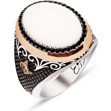 Amberkan Gümüş Beyaz Oniks Taşlı Zirkon Süslemeli Yanları Tuğra Işlemeli Erkek Yüzük