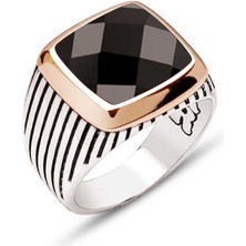 Amberkan Gümüş Fasetli Siyah Zirkon Taşlı Çizgili Kasalı Yüzük