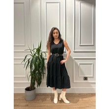 Arzu Emiroğlu Siyah Sıfır Kol Krep Kumaş Dokuma Volume Elbise