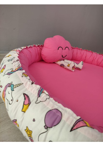 Babynest Sepeti Unicorn Desen ve Canlı Pembe Kombin Tasarım Oyun Alanı Babynest, Bulut Yastık