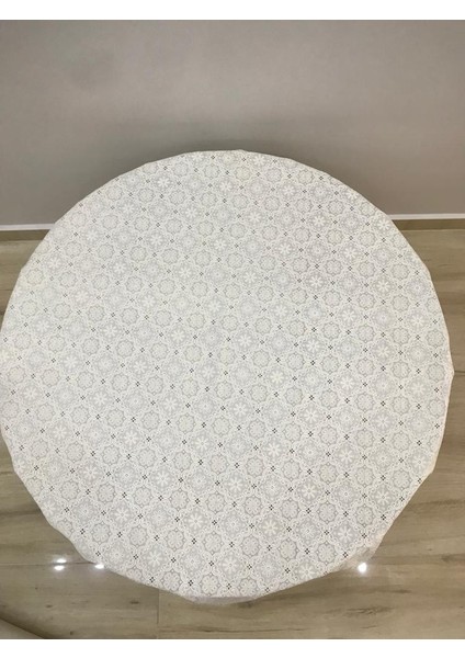 Dantel Görünümlü Şeffaf Kaplamalı Pvc Masa Örtüsü Krem Yuvarlak