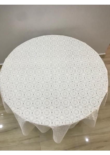 Dantel Görünümlü Şeffaf Kaplamalı Pvc Masa Örtüsü Krem Yuvarlak