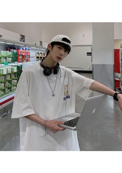 Priatinker Cat Sırt Baskılı Beyaz Oversize T-Shirt fırsatları