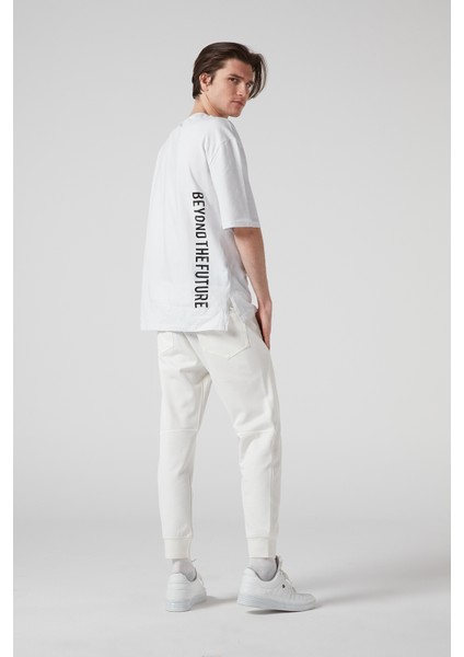 Bol Kesim Arka Yan Baskılı Erkek T-Shirt fırsatları