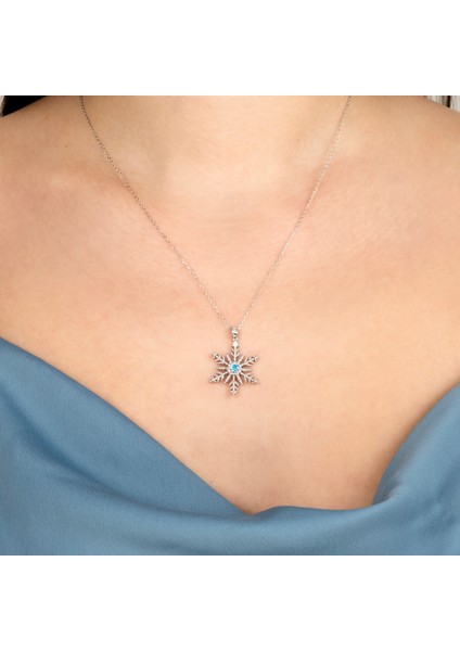 0.03 Karat Pırlanta 0.15 Karat Topaz Pırlanta Kar Kolye Gmy127