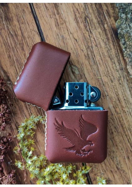 El Yapımı Hakiki Deri Kılıflı Zippo Çakmak