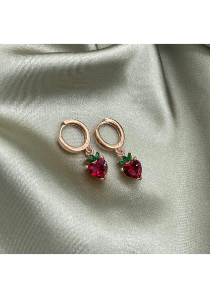 Sallantılı Çilek Gümüş Küpe