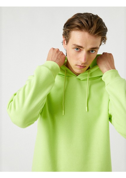Basic Kapşonlu Sweatshirt Şardonlu