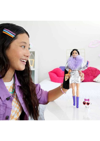 Barbie Extra Mor Botlu Bebek HHN07