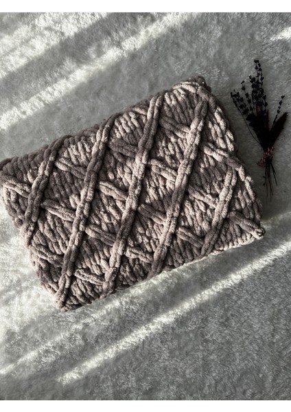 Taş Rengi El Örgü Bebek Battaniye