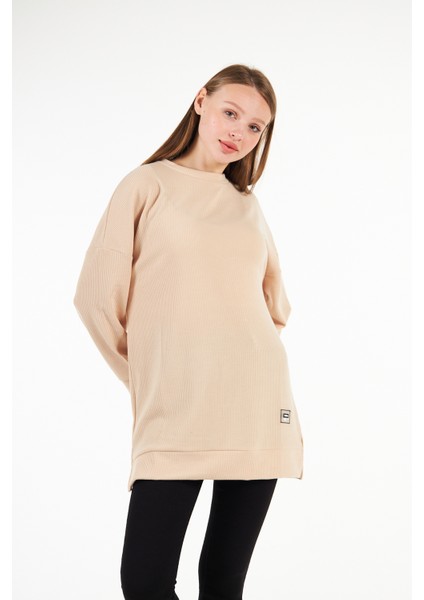 Kadın Camel Tunik Fitilli Tiril Kumaş Yırtmaçlı Tunik Armalı Oversize Tunik