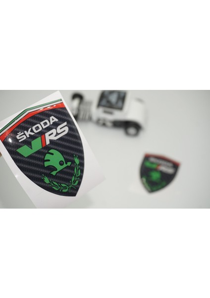 Skoda Vrs Logo Kelebek Cam Çamurluk Yanı Karbon Desen Damla Silikon Amblem