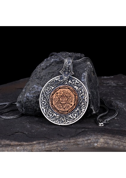 Kalem İşleme Motifli Mührü Süleyman Kolye