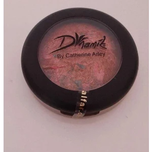 Catherine Arley Dynamic Terracotta Pudra 03