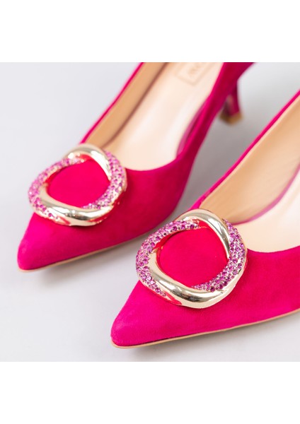 Önü Toka Detaylı Süet Stiletto