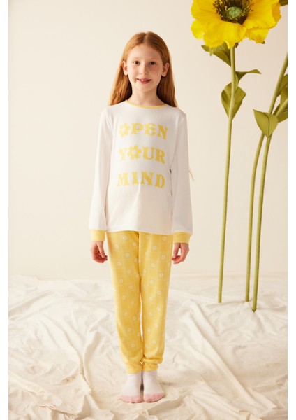 Çok Renkli Kız Çocuk Diasy Termal Pijama Takımı