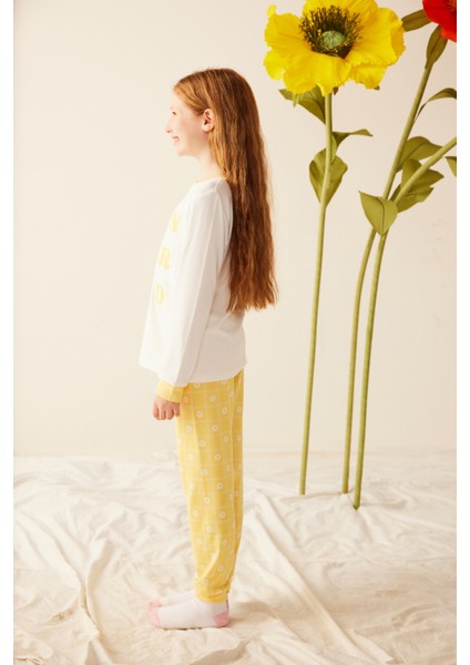 Çok Renkli Kız Çocuk Diasy Termal Pijama Takımı